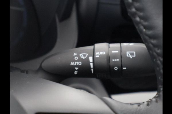 Toyota Yaris Cross 1.5 Hybrid 115 Dynamic Luxury Bi-Tone | Stuur- & Stoelverwarming | Apple Carplay & AndroidAUTO | Camera |