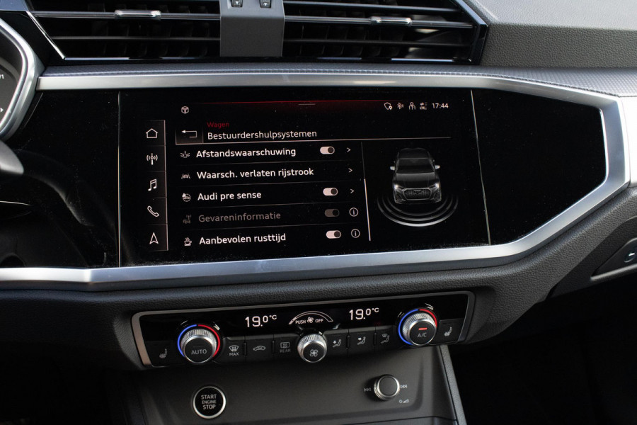 Audi Q3 Sportback 35 TFSI Sline 20 INCH CAMERA MATRIX KEYLESS SFEER