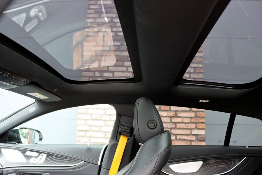Mercedes-Benz AMG GT 4-Door Coupe AMG 43 Premium | Panoramadak | Distronic+ | AMG Ride Control | Soft-Close | Burmester | Nappa Leder | HUD | Multibeam LED | Schakelbare Uitlaat |