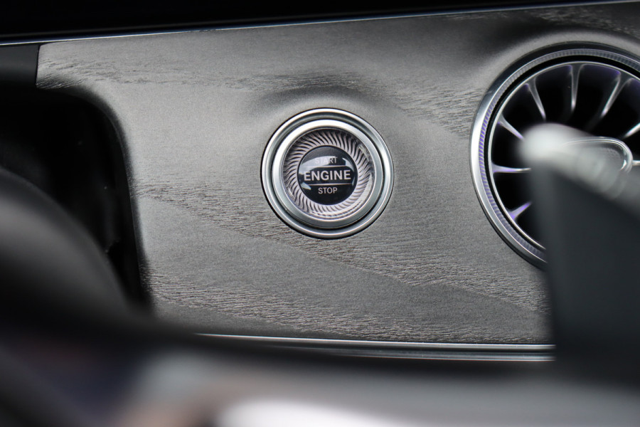 Mercedes-Benz AMG GT 4-Door Coupe AMG 43 Premium | Panoramadak | Distronic+ | AMG Ride Control | Soft-Close | Burmester | Nappa Leder | HUD | Multibeam LED | Schakelbare Uitlaat |