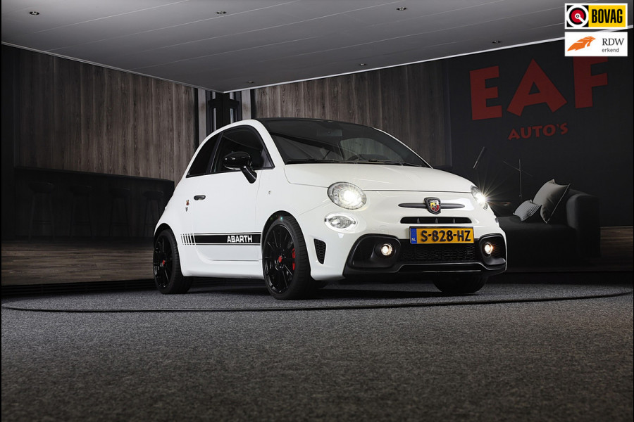 Fiat 500 1.4 T-Jet Abarth Esseesse 70th Anniversary / Sabelt Stoelen / AKRAPOVIC / Carbon / Navi / Ecc / Rode Gordels / Led