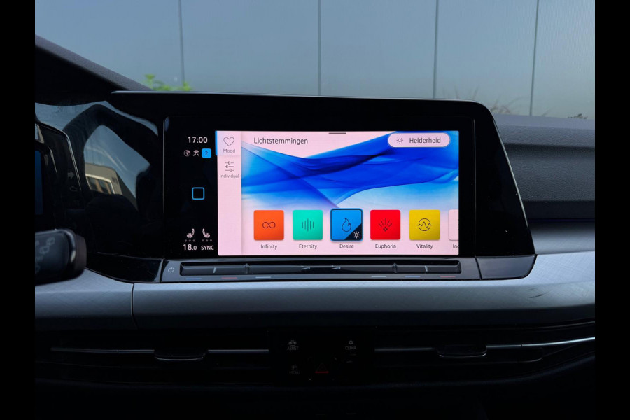 Volkswagen Golf Variant 1.0 eTSI Life Business AUTOMAAT|CLIMATE|LED|SPORTVELGEN