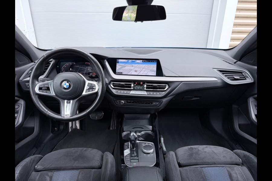 BMW 1-serie 118i Executive Edition Pano/Camera/HuD
