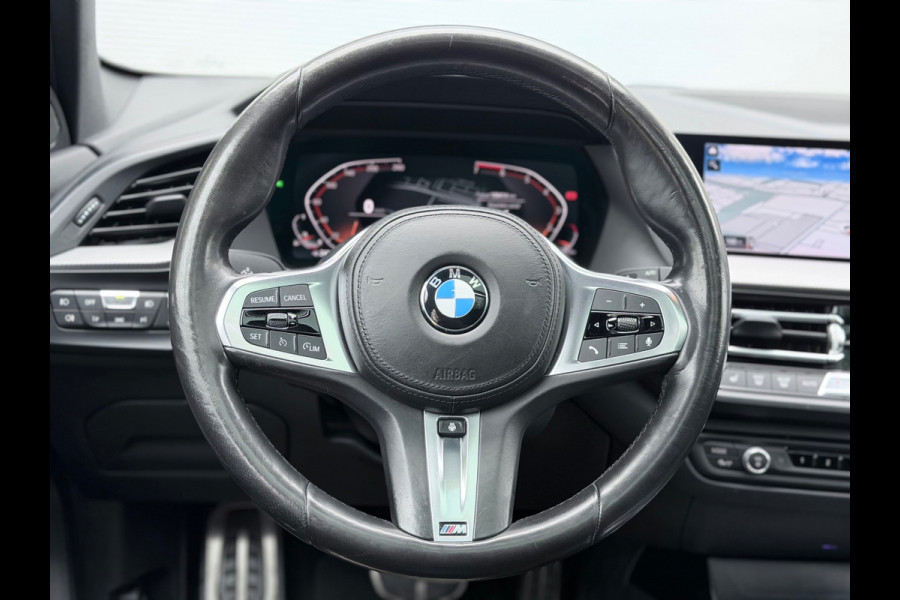 BMW 1-serie 118i Executive Edition Pano/Camera/HuD