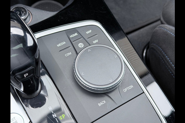 BMW 1-serie 118i Executive Edition Pano/Camera/HuD