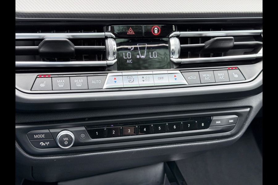 BMW 1-serie 118i Executive Edition Pano/Camera/HuD