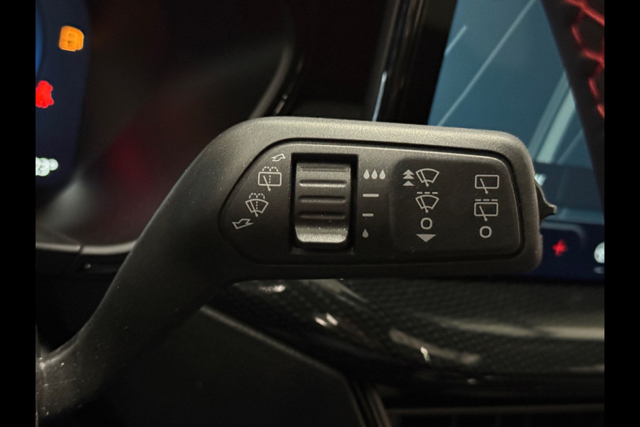 Ford Focus 155PK 1.0 EcoBoost Hybrid ST Line X |Pano |Trekhaak |Carbon |Facelift |Navi |Winterpakket| ACC