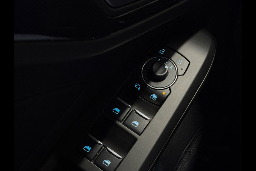 Ford Focus 155PK 1.0 EcoBoost Hybrid ST Line X |Pano |Trekhaak |Carbon |Facelift |Navi |Winterpakket| ACC