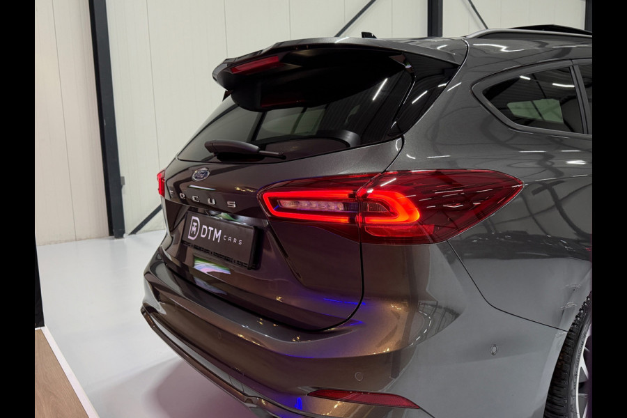 Ford Focus 155PK 1.0 EcoBoost Hybrid ST Line X |Pano |Trekhaak |Carbon |Facelift |Navi |Winterpakket| ACC