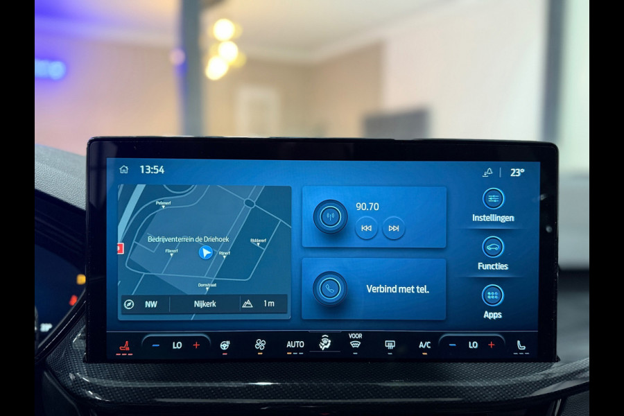 Ford Focus 155PK 1.0 EcoBoost Hybrid ST Line X |Pano |Trekhaak |Carbon |Facelift |Navi |Winterpakket| ACC