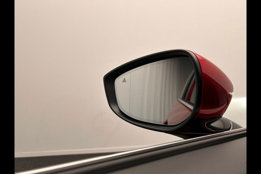 Mazda CX-30 2.0 e-SkyActiv-X M Hybrid Comfort Head up display | Adaptieve cruise | Trekhaak | Camera Stoel/Stuur verwarming