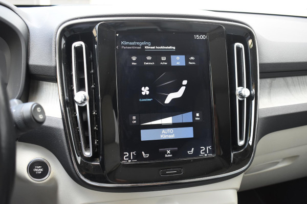 Volvo XC40 T5 247PK AWD Inscription Automaat / Navigatie / Adaptive Cruise control / 360 Camera / 20'' velgen / Panorama schuif-kanteldak / Harman Kardon / Elektrisch verstelbare stoelen met geheugen / Stoelverwarming v+a / Stuurverwarming / Trekhaak
