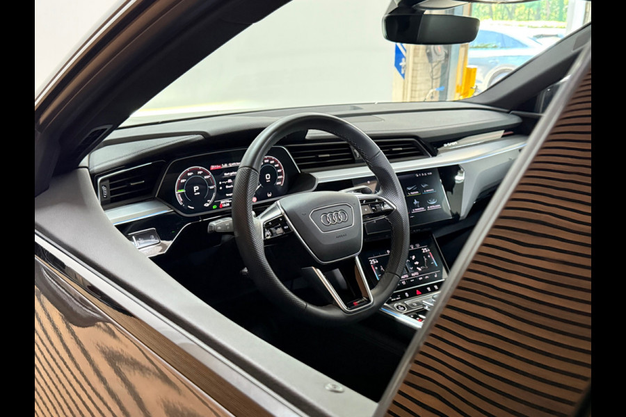 Audi e-tron Sportback 55 quattro S Black Ed. | 95 kWh | 407pk| Matrix LED | B&O | Pano | 360° camera | Memory|Trekhaak afneembaar