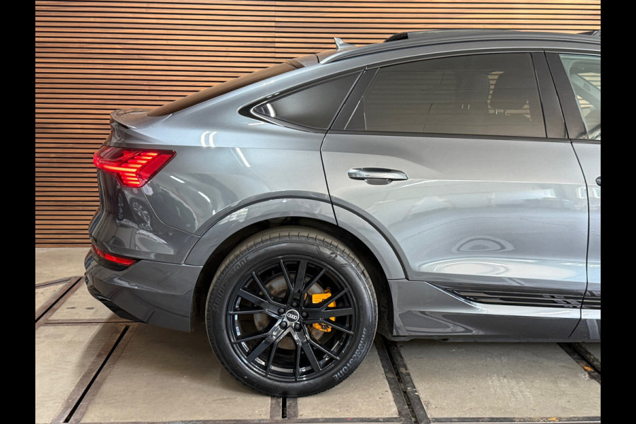 Audi e-tron Sportback 55 quattro S Black Ed. | 95 kWh | 407pk| Matrix LED | B&O | Pano | 360° camera | Memory|Trekhaak afneembaar