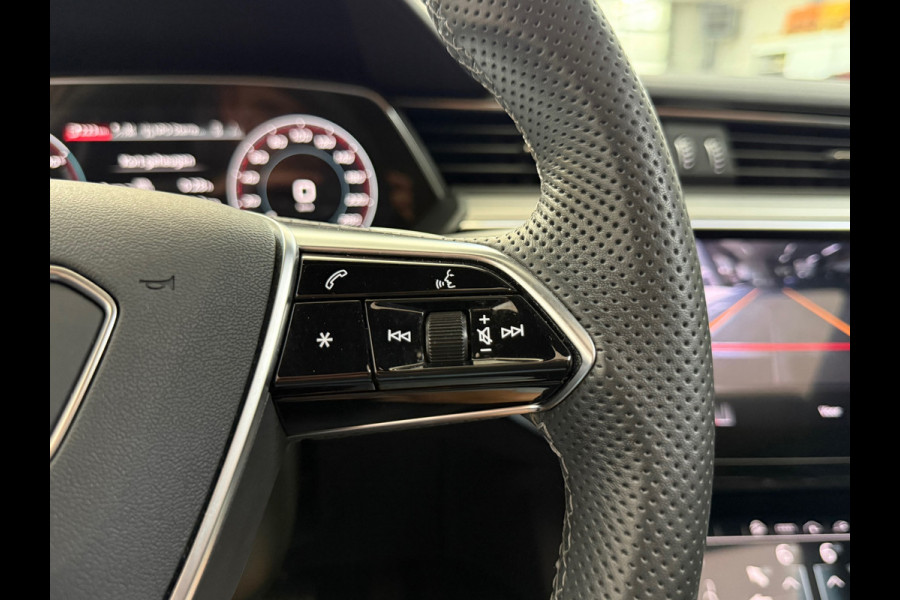 Audi e-tron Sportback 55 quattro S Black Ed. | 95 kWh | 407pk| Matrix LED | B&O | Pano | 360° camera | Memory|Trekhaak afneembaar