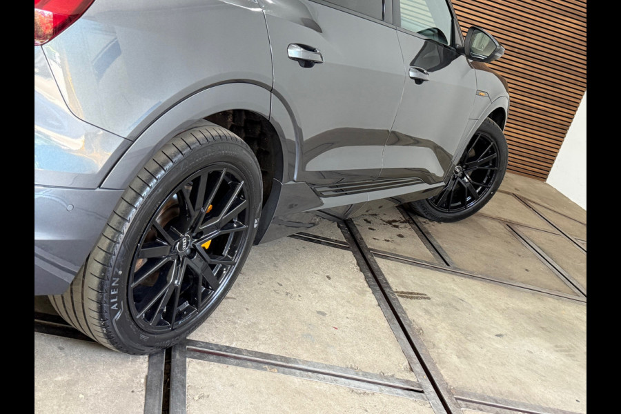 Audi e-tron Sportback 55 quattro S Black Ed. | 95 kWh | 407pk| Matrix LED | B&O | Pano | 360° camera | Memory|Trekhaak afneembaar
