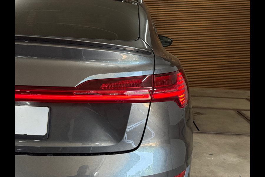 Audi e-tron Sportback 55 quattro S Black Ed. | 95 kWh | 407pk| Matrix LED | B&O | Pano | 360° camera | Memory|Trekhaak afneembaar