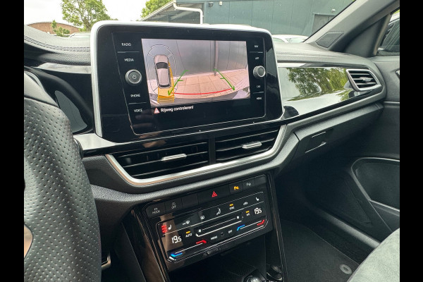 Volkswagen T-Roc 1.5 TSI * R-Line * Trekhaak * Camera achterzijde * Visueel Cockpit *