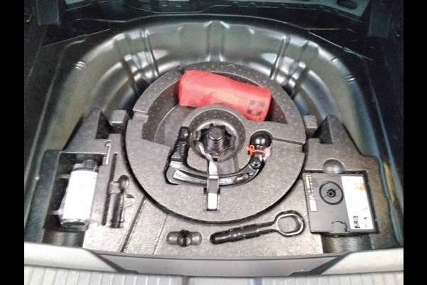 Volkswagen T-Roc 1.5 TSI * R-Line * Trekhaak * Camera achterzijde * Visueel Cockpit *