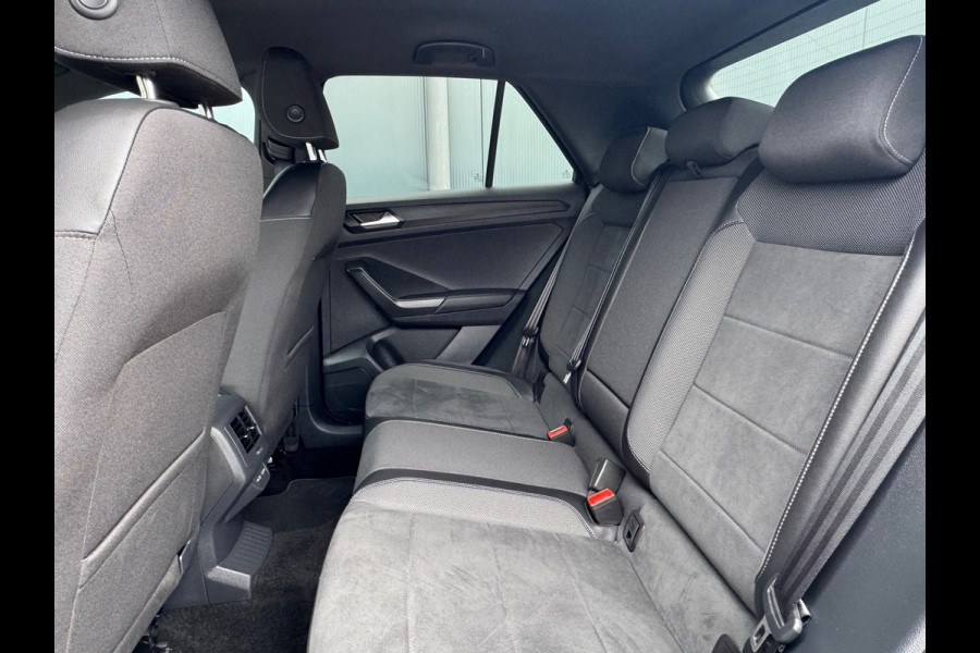 Volkswagen T-Roc 1.5 TSI * R-Line * Trekhaak * Camera achterzijde * Visueel Cockpit *