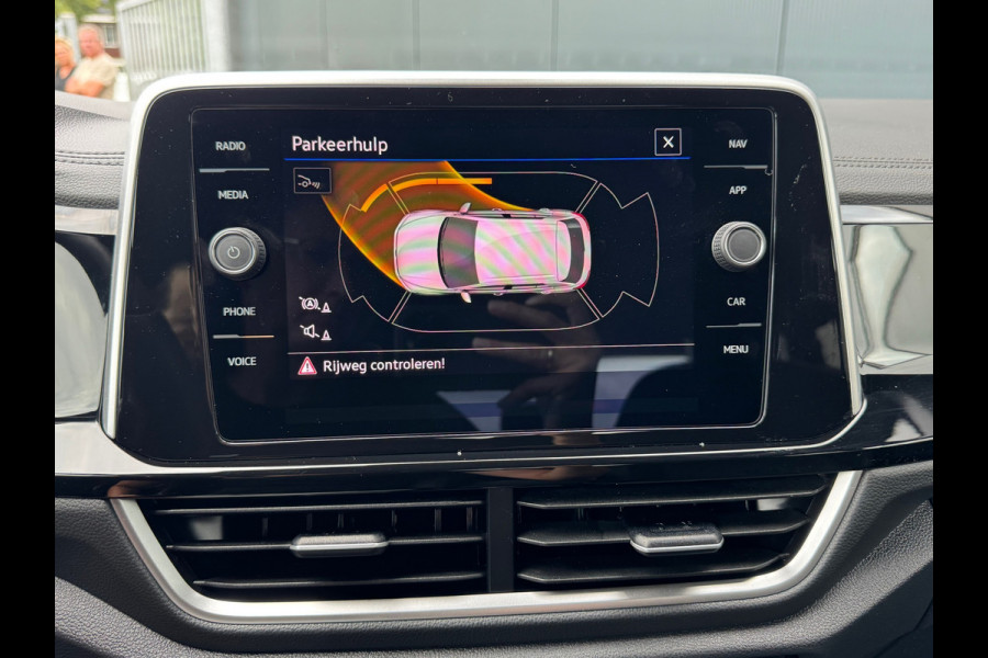 Volkswagen T-Roc 1.5 TSI * R-Line * Trekhaak * Camera achterzijde * Visueel Cockpit *
