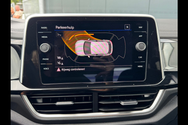 Volkswagen T-Roc 1.5 TSI * R-Line * Trekhaak * Camera achterzijde * Visueel Cockpit *