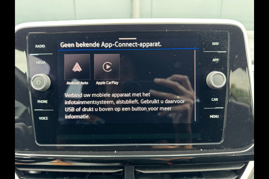 Volkswagen T-Roc 1.5 TSI * R-Line * Trekhaak * Camera achterzijde * Visueel Cockpit *