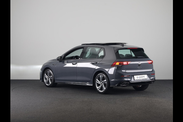 Volkswagen Golf 1.5 eTSI R-Line 130 pk Automaat (DSG) | Navigatie | Panoramadak | Trekhaak (wegklapbaar) | Parkeersensoren | R-Line |