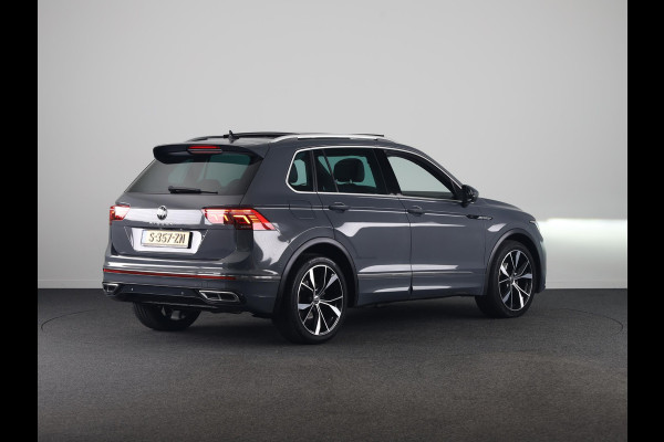 Volkswagen Tiguan 1.5 TSI R-Line Business 150 PK | Automaat ( DSG ) | Panoramadak | Camera | 20 Inch | Stoelverwarming