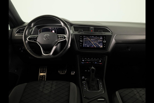 Volkswagen Tiguan 1.5 TSI R-Line Business 150 PK | Automaat ( DSG ) | Panoramadak | Camera | 20 Inch | Stoelverwarming