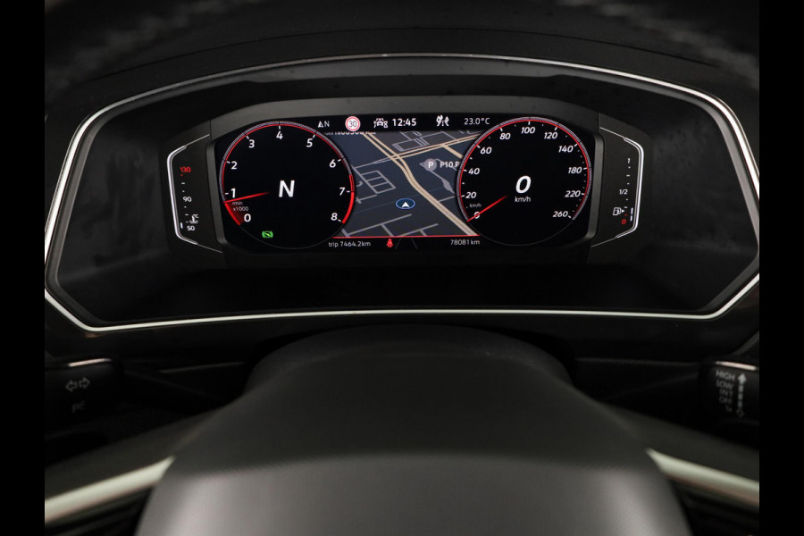 Volkswagen Tiguan 1.5 TSI R-Line Business 150 PK | Automaat ( DSG ) | Panoramadak | Camera | 20 Inch | Stoelverwarming