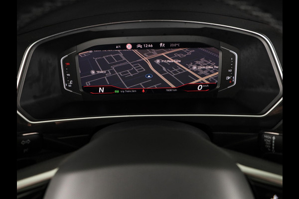 Volkswagen Tiguan 1.5 TSI R-Line Business 150 PK | Automaat ( DSG ) | Panoramadak | Camera | 20 Inch | Stoelverwarming