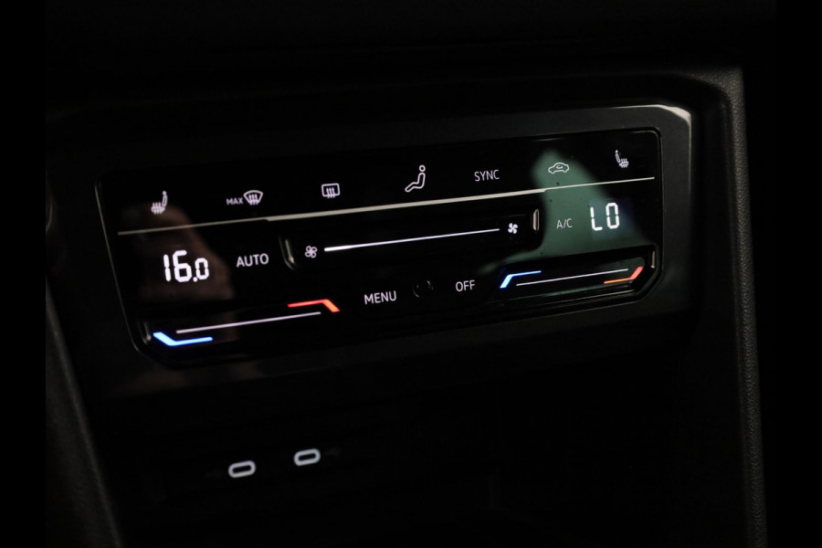 Volkswagen Tiguan 1.5 TSI R-Line Business 150 PK | Automaat ( DSG ) | Panoramadak | Camera | 20 Inch | Stoelverwarming