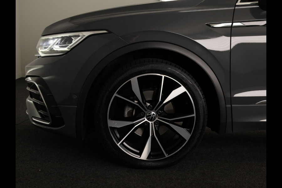 Volkswagen Tiguan 1.5 TSI R-Line Business 150 PK | Automaat ( DSG ) | Panoramadak | Camera | 20 Inch | Stoelverwarming