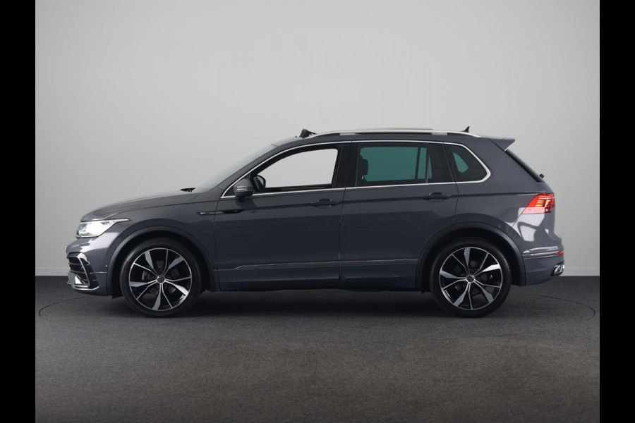 Volkswagen Tiguan 1.5 TSI R-Line Business 150 PK | Automaat ( DSG ) | Panoramadak | Camera | 20 Inch | Stoelverwarming