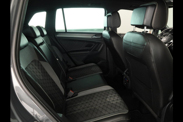 Volkswagen Tiguan 1.5 TSI R-Line Business 150 PK | Automaat ( DSG ) | Panoramadak | Camera | 20 Inch | Stoelverwarming