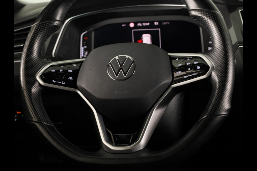 Volkswagen Tiguan 1.5 TSI R-Line Business 150 PK | Automaat ( DSG ) | Panoramadak | Camera | 20 Inch | Stoelverwarming