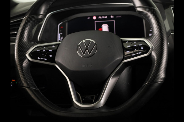 Volkswagen Tiguan 1.5 TSI R-Line Business 150 PK | Automaat ( DSG ) | Panoramadak | Camera | 20 Inch | Stoelverwarming