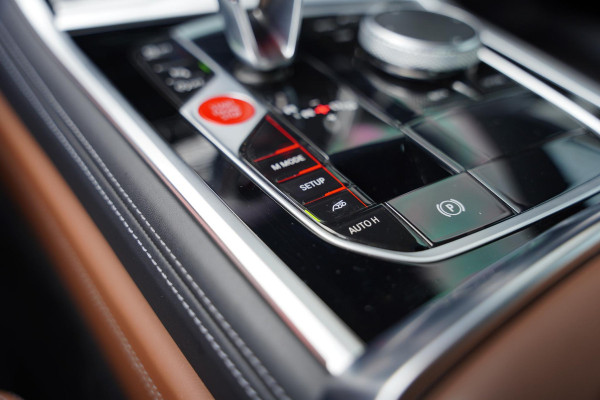 BMW 8 Serie M8 Competition / Keramische Remmen / Carbon / Head Up