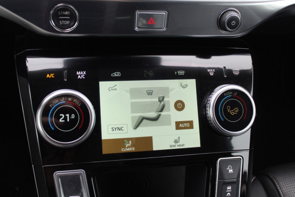 Jaguar I-PACE EV320 SE Business Pack 90 kWh / SoH 89.7% / 3fase Laden / Trekhaak / Panoramadak / 360Camera / Leder / 20'' / Meridian / Keyless / Stuur+Stoelverwarming / Dodehoek / DAB / Cruise Control