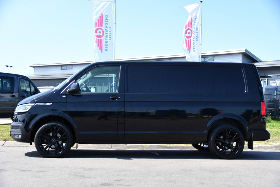 Volkswagen Transporter 2.0 TDI L2H1 30 Bulli Virtual, Adaptieve Cruise, Carplay, LED, Stoelverwarming, Standkachel, Trekhaak, Automaat, Multimedia, 150pk, Uniek!
