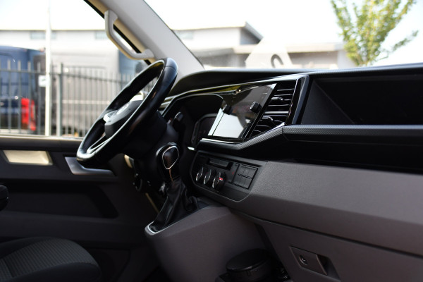 Volkswagen Transporter 2.0 TDI L2H1 30 Bulli Virtual, Adaptieve Cruise, Carplay, LED, Stoelverwarming, Standkachel, Trekhaak, Automaat, Multimedia, 150pk, Uniek!