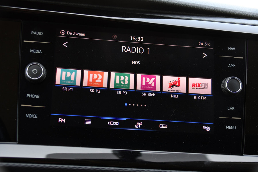 Volkswagen Transporter 2.0 TDI L2H1 30 Bulli Virtual, Adaptieve Cruise, Carplay, LED, Stoelverwarming, Standkachel, Trekhaak, Automaat, Multimedia, 150pk, Uniek!