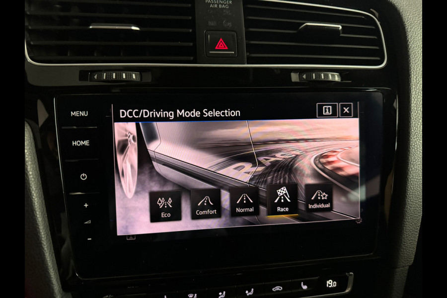 Volkswagen Golf 2.0 TSI 4Motion R Pano|Keyless|Sfeer|DCC