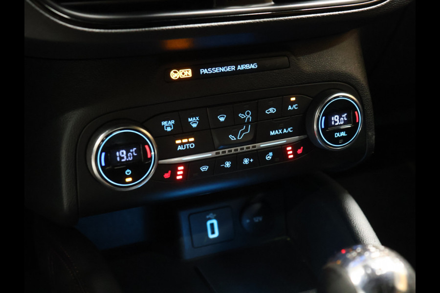 Ford FOCUS Wagon 1.5 EcoBoost ST Line Business [TREKHAAK, BANG & OLUFSEN, APPLE CARPLAY, STUURVERWARMING, ADAPTIVE CRUISE, STOELVERWARMING, CAMERA, CLIMATE, NIEUWSTAAT]