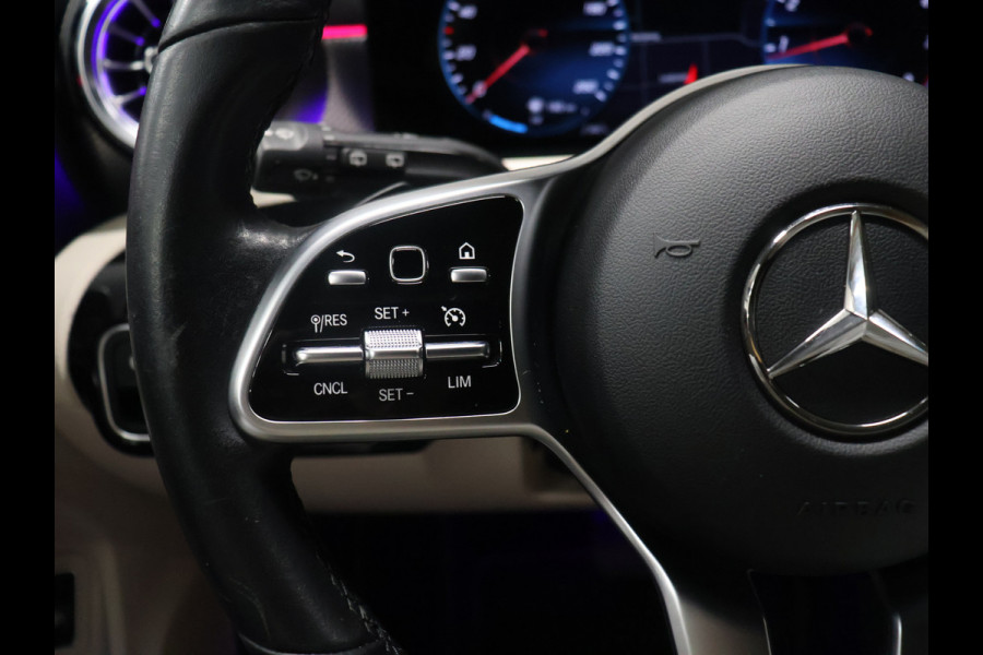 Mercedes-Benz CLA-Klasse Shooting Brake 200 Business Solution Luxury [SCHUIFKANTELDAK, SFEERVERLICHTING, TREKHAAK UITKLAPBAAR, MEMORY SEATS, BURMESTER, APPLE CARPLAY, ANDROID, STOELVERWARMING, CAMERA, VOL LEDER, CRUISE, CLIMATE, NIEUWSTAAT]