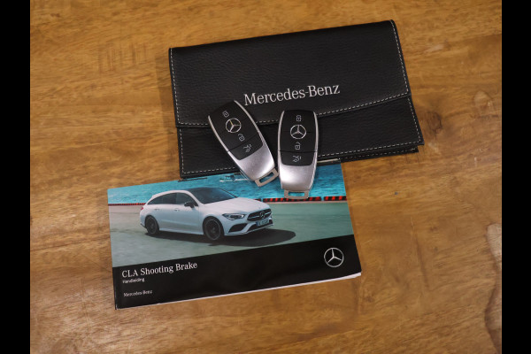Mercedes-Benz CLA-Klasse Shooting Brake 200 Business Solution Luxury [SCHUIFKANTELDAK, SFEERVERLICHTING, TREKHAAK UITKLAPBAAR, MEMORY SEATS, BURMESTER, APPLE CARPLAY, ANDROID, STOELVERWARMING, CAMERA, VOL LEDER, CRUISE, CLIMATE, NIEUWSTAAT]