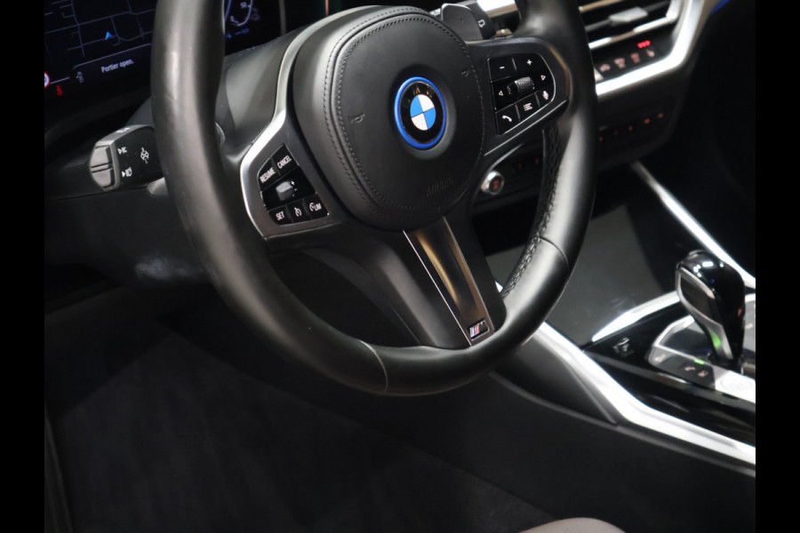 BMW 3 Serie Touring 320e Business Edition Plus M Sport [HEAD-UP, APPLE CARPLAY, ANDROID, STOELVERWARMING, CAMERA, VOL LEDER, PDC RONDOM, CRUISE, CLIMATE, NIEUWSTAAT]