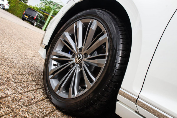 Volkswagen Passat Variant 1.4 TSI PHEV GTE Business 218pk DSG 1e|DLR|Panoramadak|Virtual Cockpit|LED|Lederen sportstoelen|NAVI|ACC