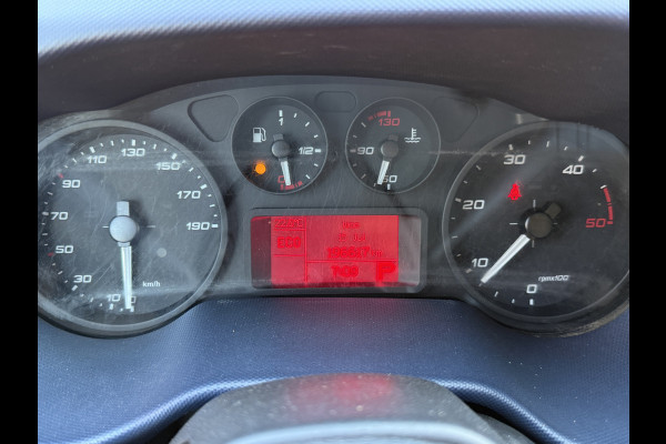 Iveco Daily 35S14 2.3 Automaat L2H2 Climate Control Cruise Control 3.5t Trekhaak